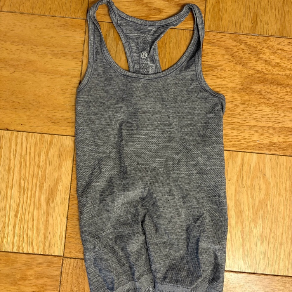 Lululemon tank top size 2